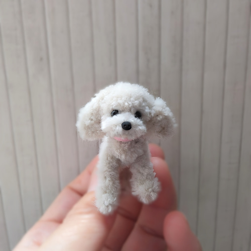 小さいトイプードル（グレーよりの白プー) ミニチュア モールアート