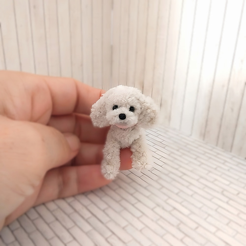 小さいトイプードル（グレーよりの白プー) ミニチュア モールアート