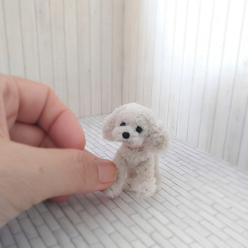 小さいトイプードル（グレーよりの白プー) ミニチュア モールアート