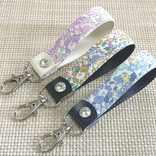 ハンドメイド ストラップ キーホルダー キーリング チャーム リバティ  