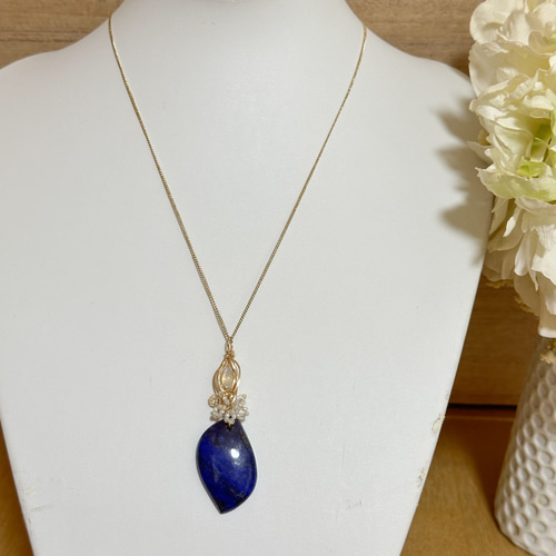 ラピスラズリとブルームーンストーンの14kgfワイヤージュエリー ラピスラズリとブルームーンストーンの14kgfワイヤージュエリー