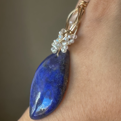ラピスラズリとブルームーンストーンの14kgfワイヤージュエリー