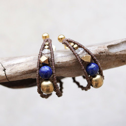 エキゾチックフープラピスラズリ天然石マクラメピアスmacp120エスニックアジアンエキゾチックなアレルギーフリー 1枚目の画像