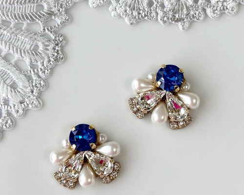 ロイヤルブルー＊スワロフスキー×ドロップパールのピアス/イヤリング