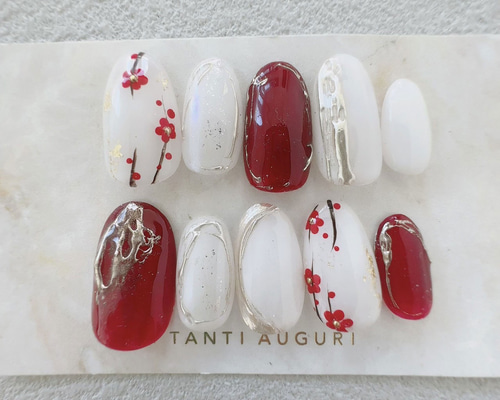 梅の木の枝 和風 ネイルチップ 赤 ビビットレッド 乳白色 ホワイト  