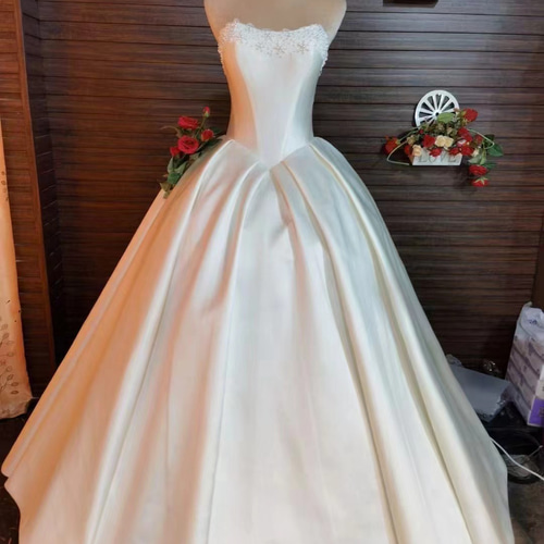 送料無料！上品！ウェディングドレス ベアトップ ブライダル パール  