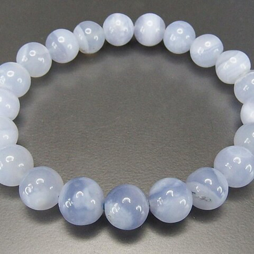 中国翡翠＆ブルーカルセドニー入り9mm玉ブレスレット富と繁栄と運を貴方に