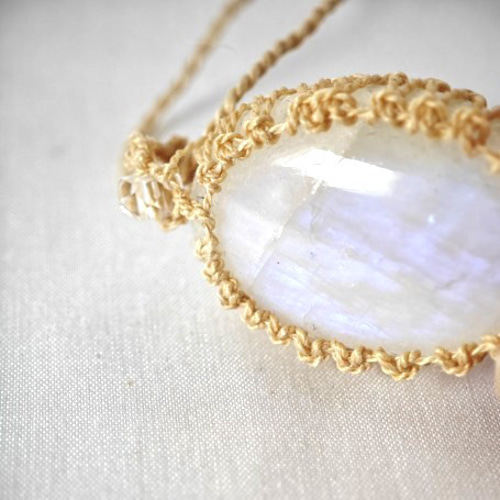 ムーンストーン×水晶 精麻マクラメペンダント ネックレス より紐