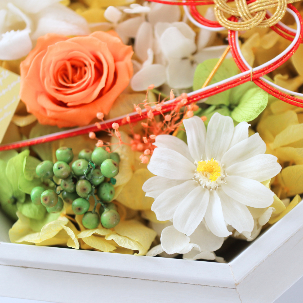 和装の結婚式にはコレ！両親贈呈ギフト、引出物にオススメ！『寿』の水引が印象的な華やかプリザーブドフラワーギフト　結婚祝