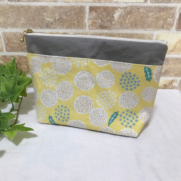 kurosawa 持ち手付きポーチ　マチなし　たんぽぽ マチ付きポーチ 'Homemade patchwork