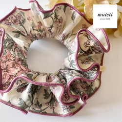 再販】リバティ生地使用♡ダブルフリルシュシュ♡ヘアゴム♡セリーヌ