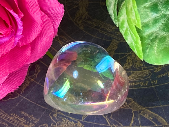 Special SALE！ 22000→17000円オーラ水晶 BIGハート 七色のハート♡ レインボー クリア オーラ 水晶 タンブル クリスタル