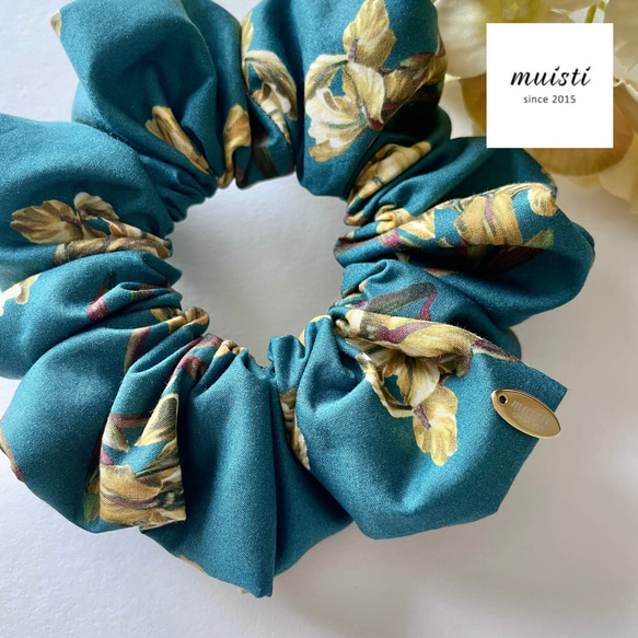 再販】リバティ生地使用♡ふっくらシュシュ♡ヘアゴム♡フレンチ