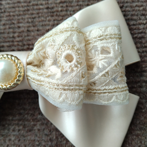 【大人可愛い♪】◆Dior◆リボンバレッタ 刺繍 ホワイトゴールド ディオール「CD」煌めく“大きなリボン”バレッタ、刺繍リボンの