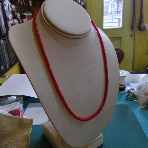 ホワイトハーツビーズ ネックレス ネックレス・ペンダント bese 通販