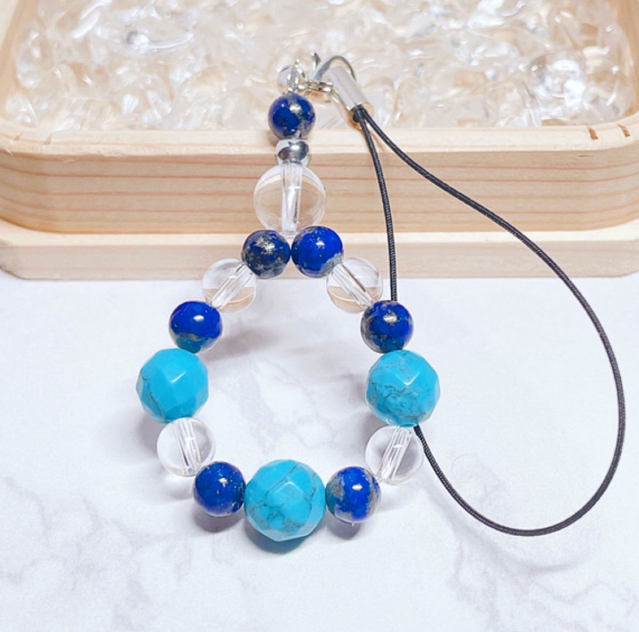 ✦新しい事に挑戦する勇気を与える ラピスラズリ ハウライトターコイズ（トルコ） 水晶 天然石 ストラップ No750S