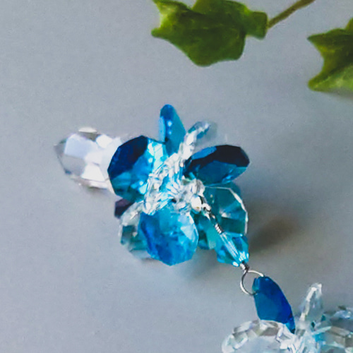 SN24G1015-03 高品質なクリスタルガラス製 細長いダイヤのサン  