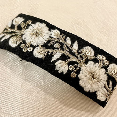 【超キュート♡CCロゴの刺繍入り】シルクリボンバレッタ 超キュート♡CCロゴの刺繍入り】シルクリボンバレッタ (CHANEL