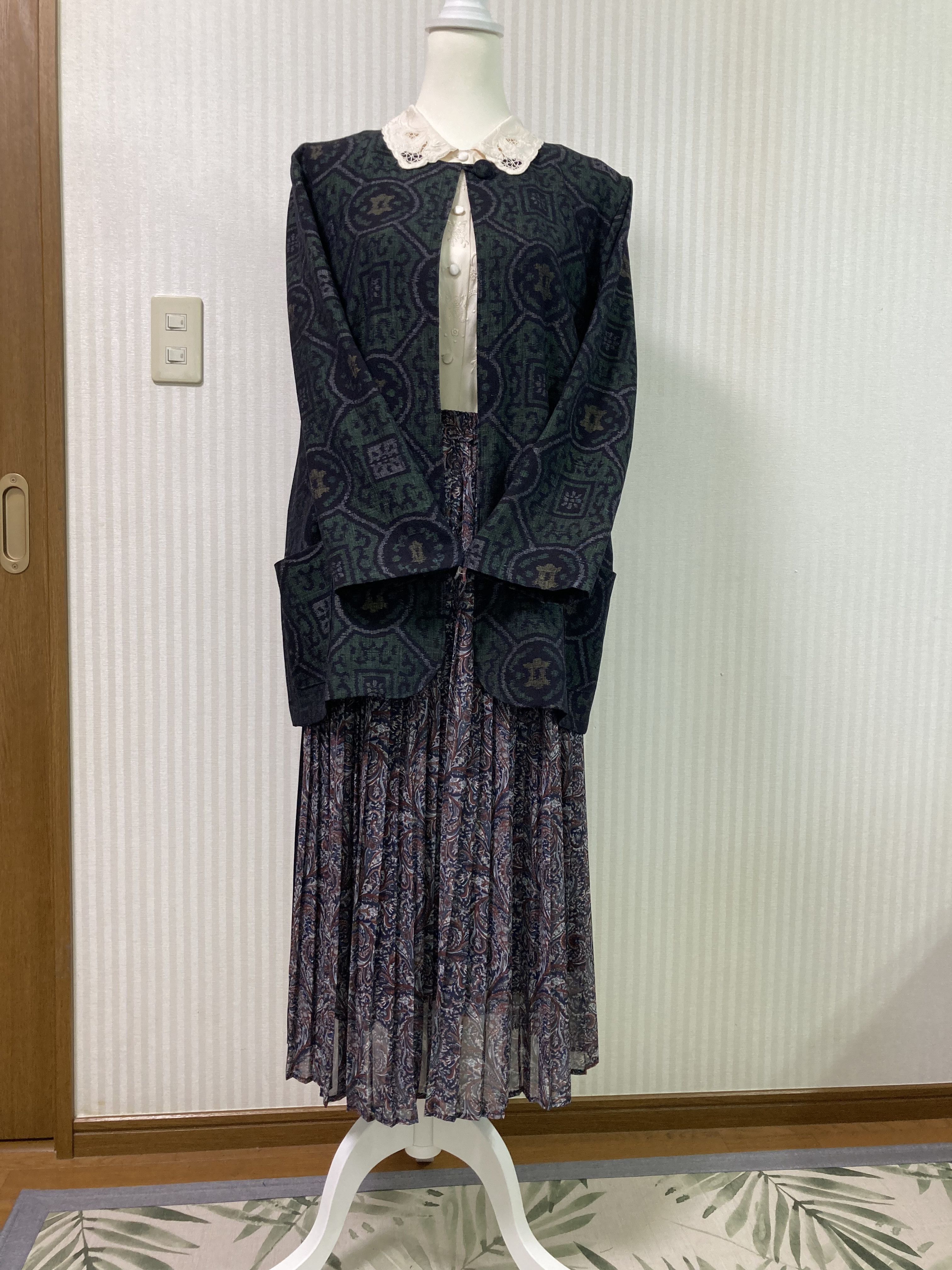 着物リメイク　ノーカラージャケット　正絹　紬素材