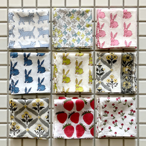 インド ブロックプリント バンダナ ハンカチ52cm ストロベリー いちご