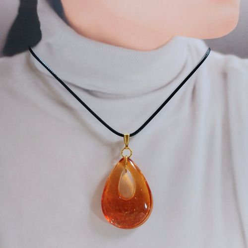 【1307】レジン　ハロウィン　ネックレス　ペンダント　ハンドメイド 1307】レジンハロウィンネックレスペンダントハンドメイド