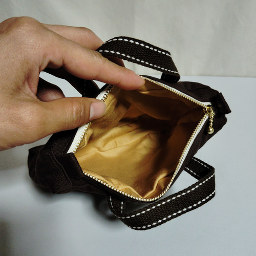 ボストンバッグ風ポーチ】ダークブラウン／焦げ茶色／バッグ形ポーチ  