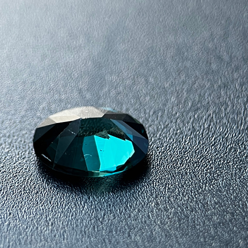 ブルースピネルルースネオンブルー1.3ct天然石,宝石 ジュエリー