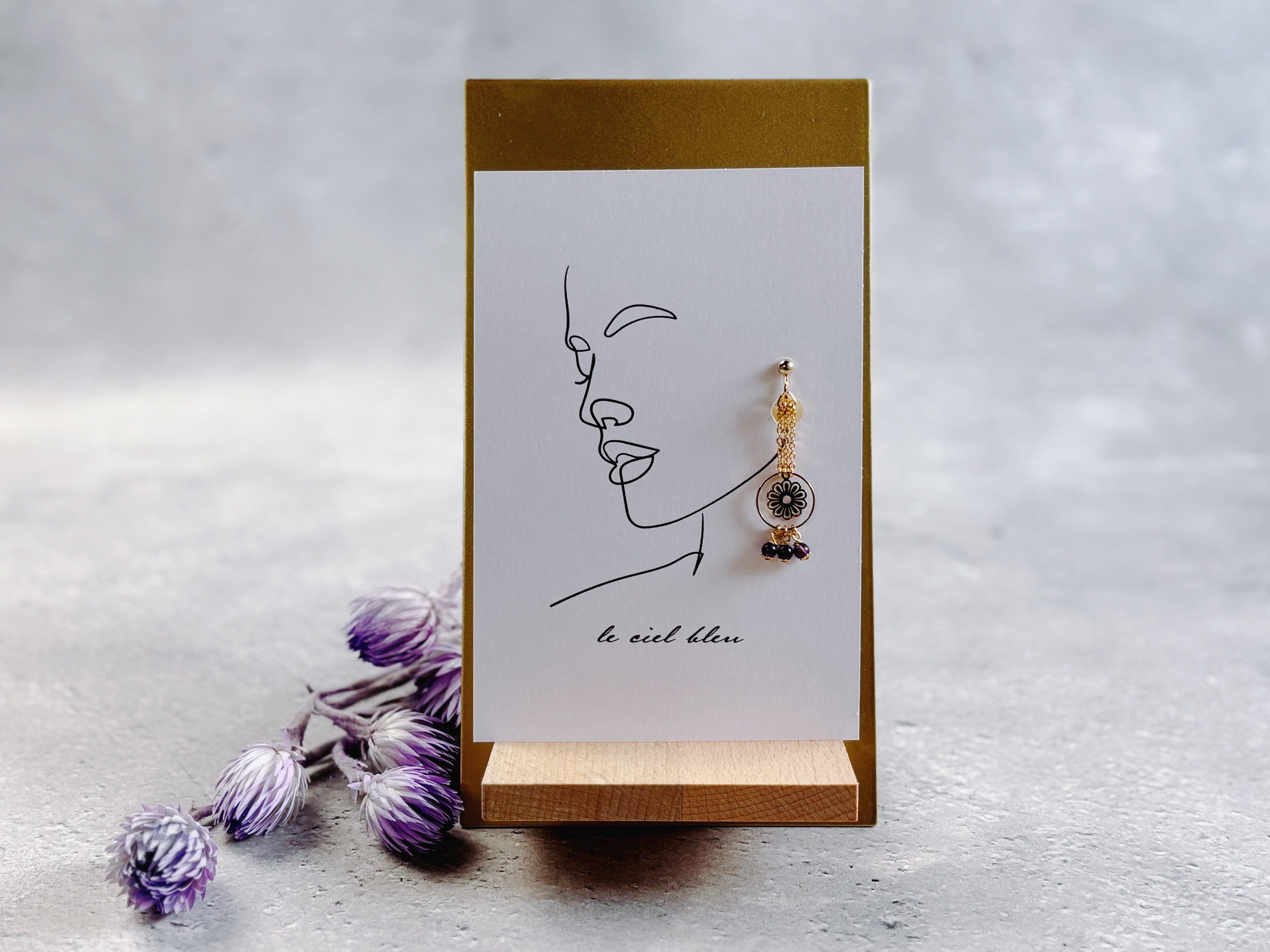 花揺れる天然石イヤリング　アメジスト　天然石　ゴールド　イヤリング　ピアス　揺れる　大ぶり　花　プレゼント　ラッピング