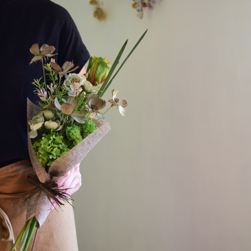 アーティシャルフラワー】チョコレートコスモスブーケ ブーケ blow in