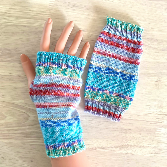 新色】袖口から柄がハンドウォーマー［水色］アームウォーマー 指