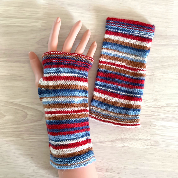 新色】袖口から柄がハンドウォーマー［レッドミックス］アーム