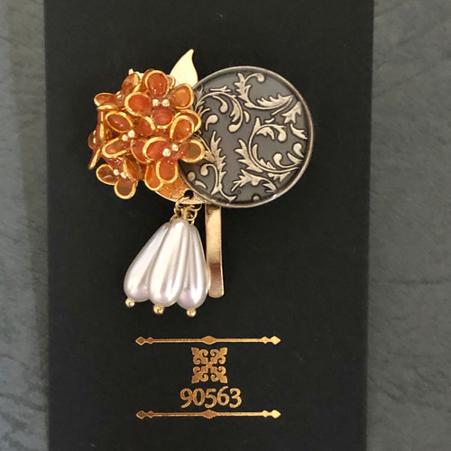 くぅさま専用　ポニーフック〈Bouquet・蝋梅・盛り〉 くぅさま専用 ポニーフック〈Bouquet・蝋梅・盛り〉 Muitsu ❁⃘