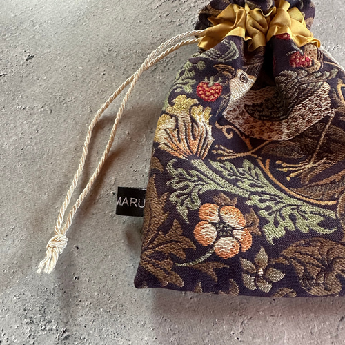 フリルリボンの巾着型タロット/オラクルカードケース ハンドメイド