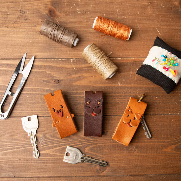 在庫限りの特選SALE】キーカバー 本革 アニマル柄 キーホルダー 日本製