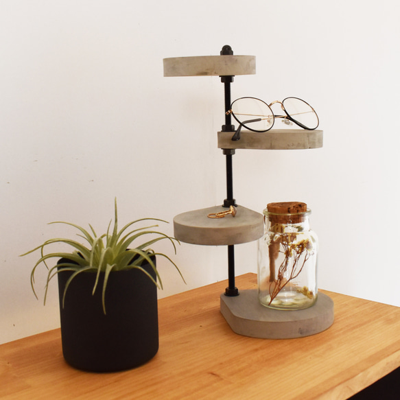 【コンクリート風】角に置ける小さなしずくのスタンドシェルフ / 3段タイプ / 360度回転 / 植木 花台 プランター 2枚目の画像