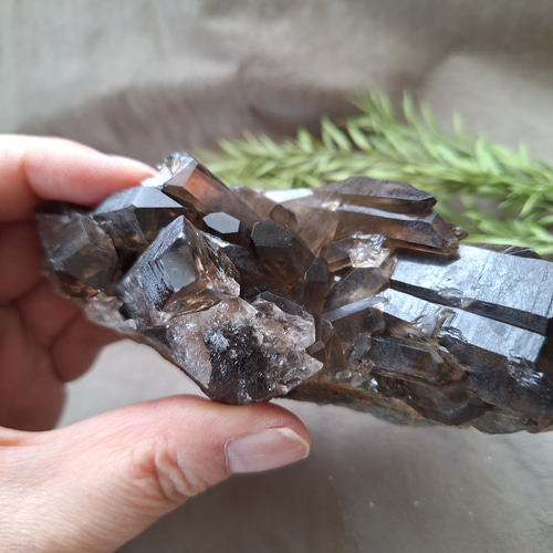モリオン（黒水晶）原石 置き石 約5kg | うさぎ屋