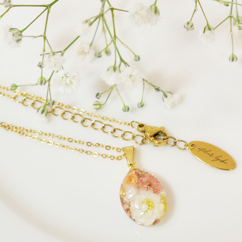 透明な花束 かすみ草のシンプルネックレス 金属アレルギー対応 花