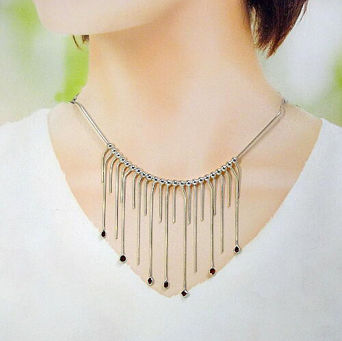 送料無料！ガーネットのフリンジ・スネークタイプ・シルバー925製ネックレス