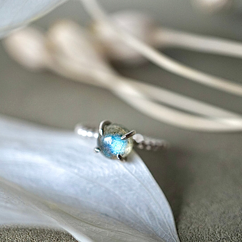 現品のみ。ラブラドライトのつぶつぶシルバーリング（7号)重ね