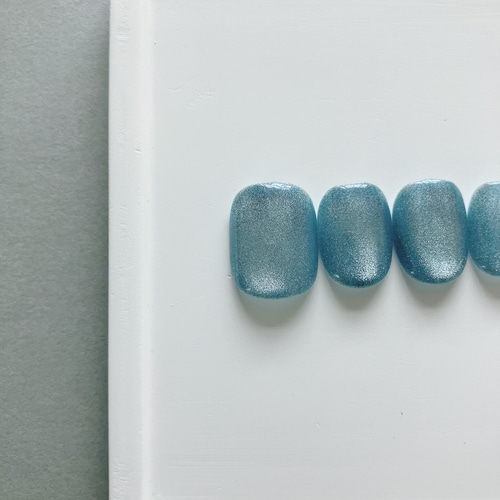深海へ潜る、青藍色 No.15 ネイルチップ ニュアンスネイル