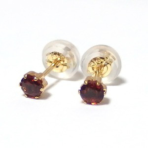 【1月誕生石】K18YG ガーネット ピアス スタッドピアス 18金イエローゴールド シリコン製ダブルロックキャッチ