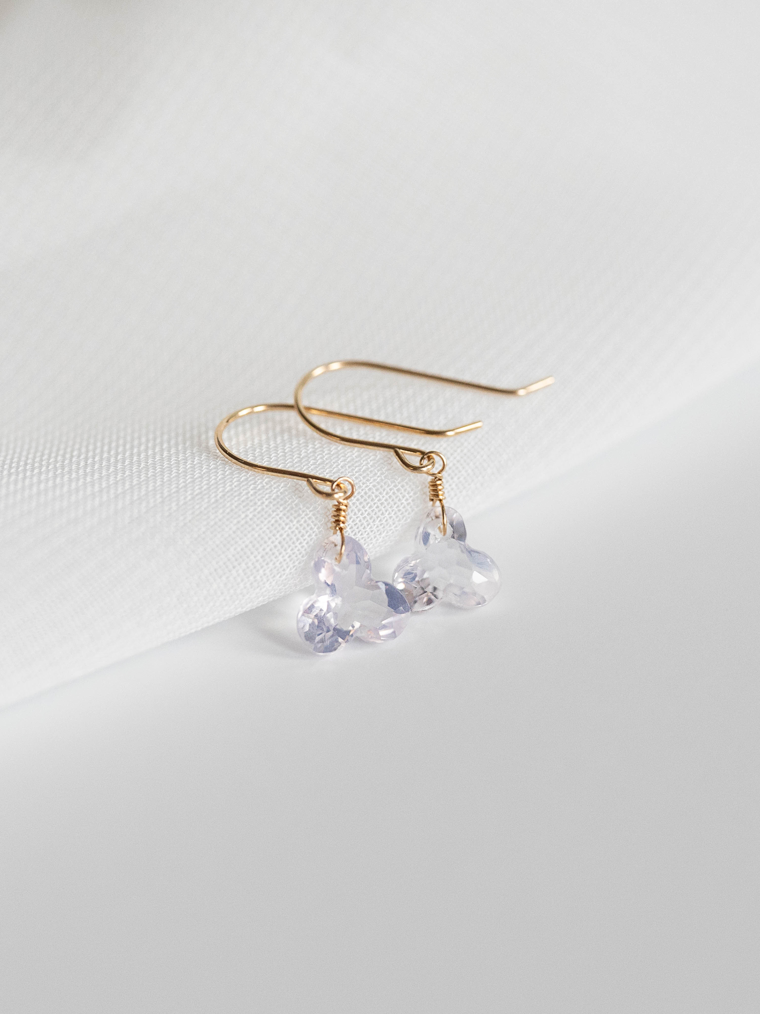 スコロライト トレフォイルカット ピアス