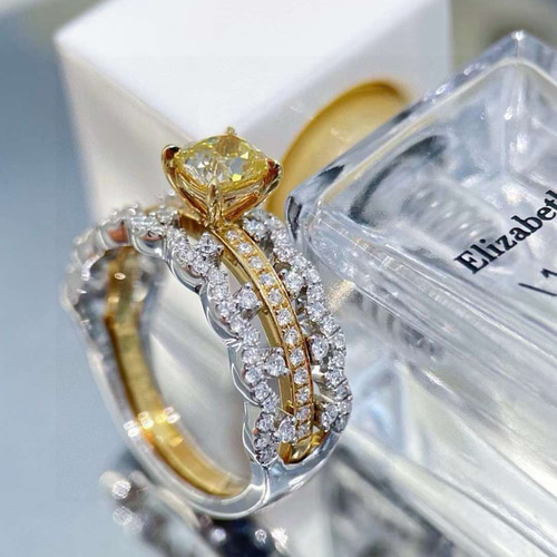 最安値 K18天然ダイヤ FANCY INTENSE YELLOW GIA鑑定