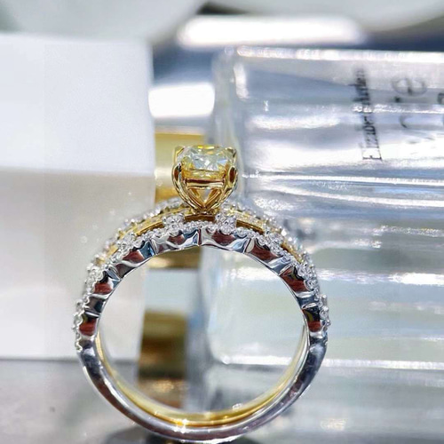 GIA鑑定書付き 0.6ct天然イエローダイヤモンド高品質K18 2way 指輪  