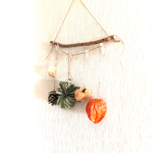 ユーカリと木ノ実と花々のミルフィーユガーランド ユーカリと木ノ実と花々のミルフィーユガーランド