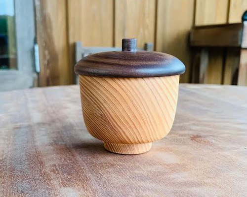 プレゼントにも】ふたつき湯のみ・ヒノキの湯のみとウオールナットの蓋