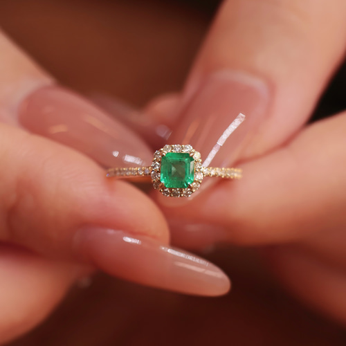 天然ダイヤモンド付きエメラルドリングk18 指輪・リング パール大好き  