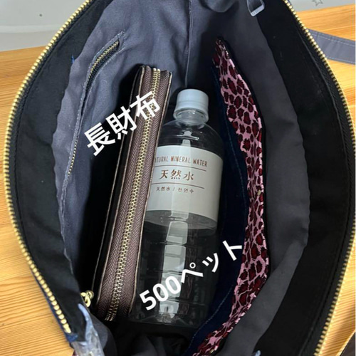 送料込みデニムリメイクバッグ（M）No.599☆ショルダーバッグ 斜めがけ