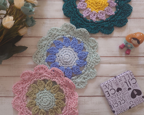 ハンドメイド 花飾り コースターセット 0166c65e4f23b14e6378ec7e09e034