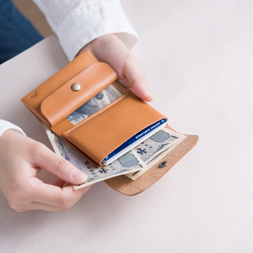 送料無料【お得なペア割/名入れ可】お札を折らない可愛い三つ折りミニ